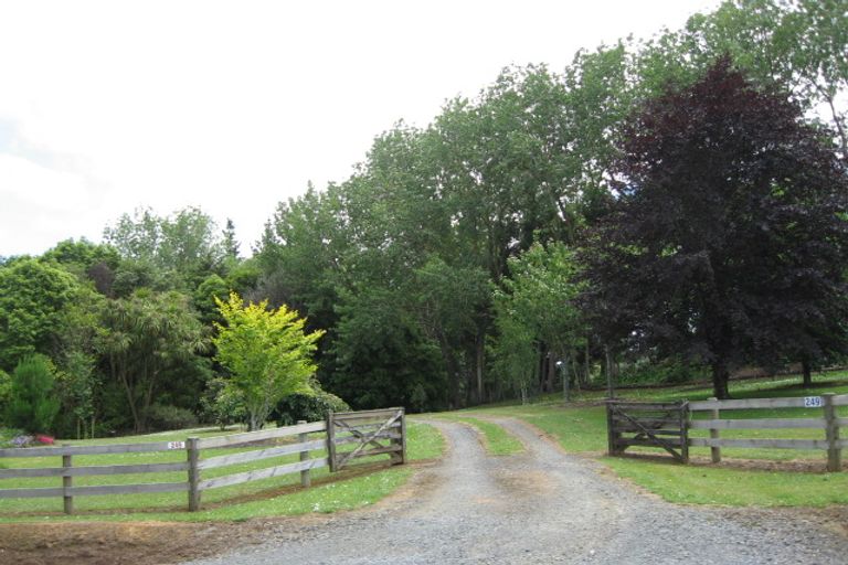 Photo of property in 249 Paparata Road, Bombay, 2675