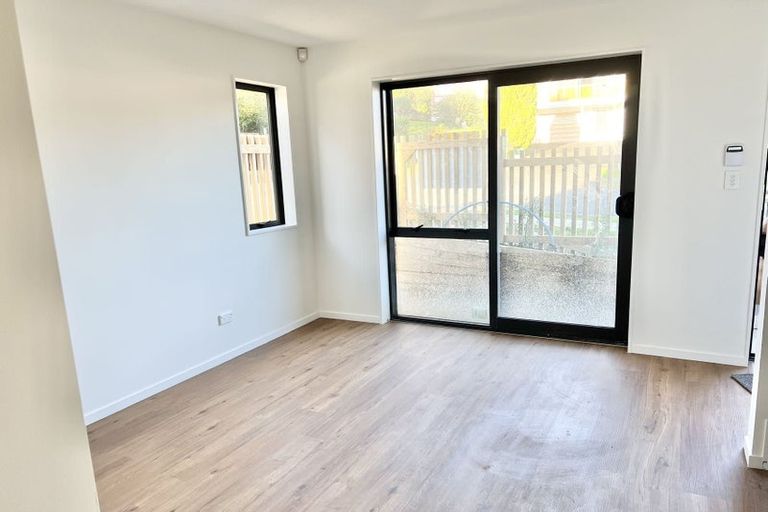 Photo of property in 2/5 Chevis Place, Pakuranga, Auckland, 2010