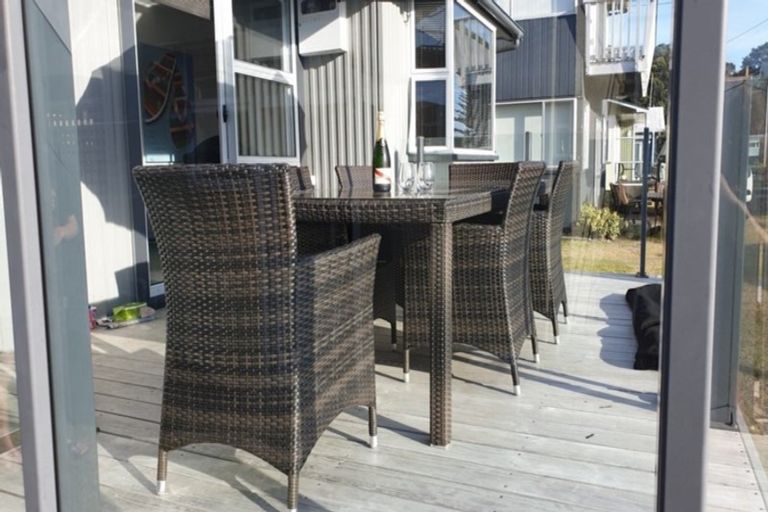 Photo of property in 114 Sixth Avenue, Urenui, 4377