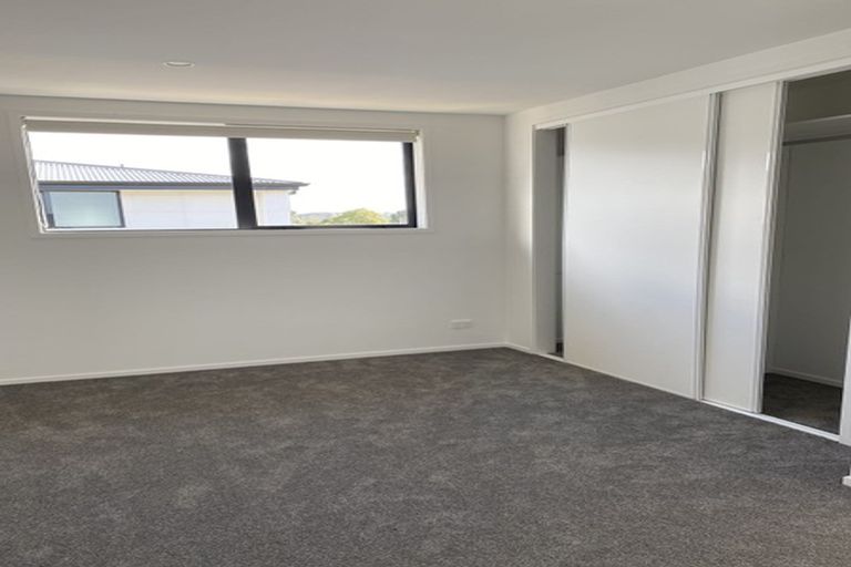 Photo of property in 8/22 Yeovil Road, Te Atatu Peninsula, Auckland, 0610