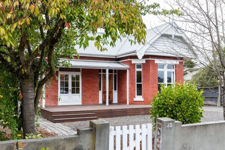 Photo of property in 32 Leitch Street, Somerfield, Christchurch, 8024
