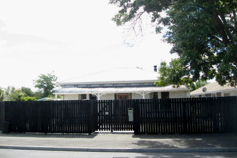 Photo of property in 49 Edgeware Road, St Albans, Christchurch, 8014