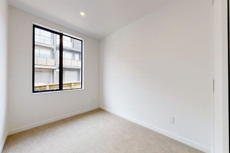 Photo of property in 16/80 Seatoun Heights Road, Seatoun, Wellington, 6022