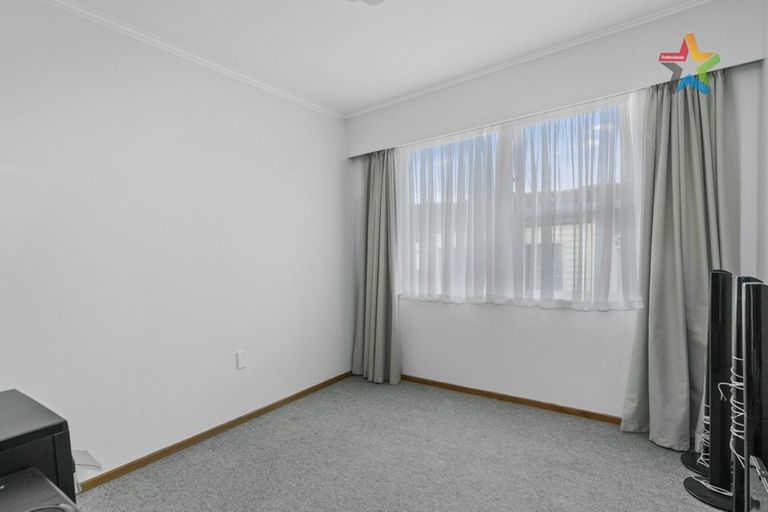 Photo of property in 15 Momona Street, Wainuiomata, Lower Hutt, 5014