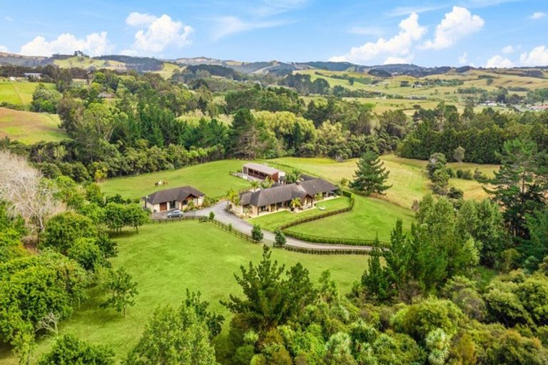 Photo of property in 20 Matatea Road, Waimauku, 0881