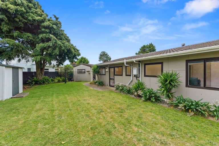 Photo of property in 24 Norfolk Crescent, Otaki Beach, Otaki, 5512