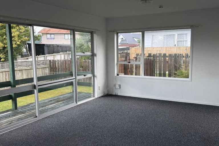 Photo of property in 16a Pohutukawa Drive, Owhata, Rotorua, 3010