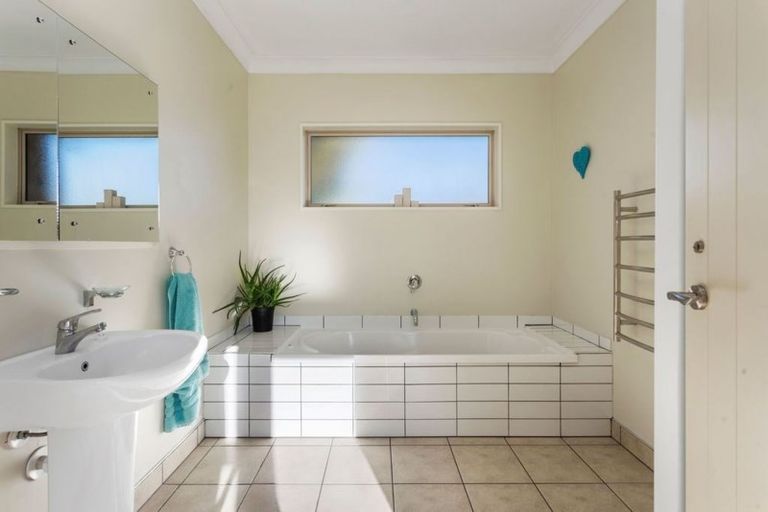 Photo of property in 70 Rowse Street, Rangiora, 7400