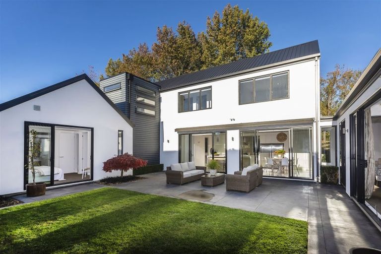 Photo of property in 43a Hamilton Avenue, Ilam, Christchurch, 8041