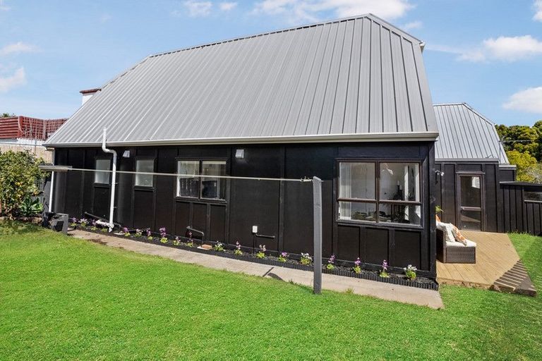 Photo of property in 2/160 Shirley Road, Papatoetoe, Auckland, 2025