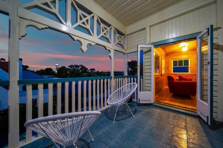 Photo of property in 6 Princes Street, Hawera, 4610