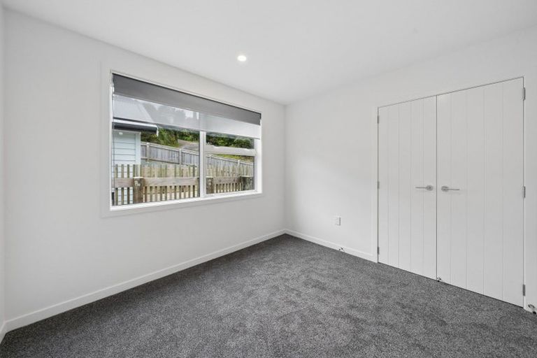 Photo of property in 1/5 Tawa Terrace, Tawa, Wellington, 5028