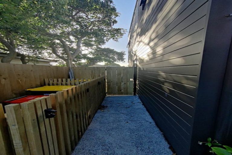 Photo of property in 7/18 Graham Avenue, Te Atatu Peninsula, Auckland, 0610