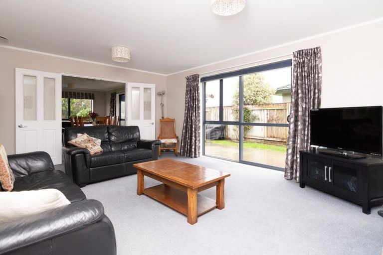 Photo of property in 12 Aspen Way, Kelvin Grove, Palmerston North, 4414
