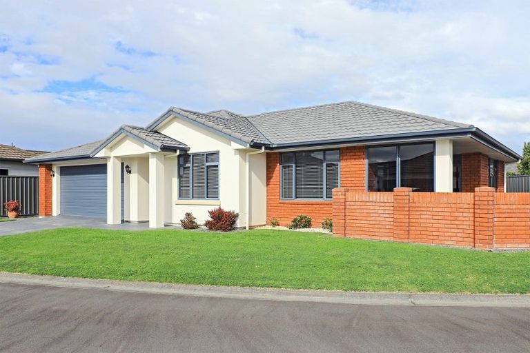 Photo of property in 5 Mana Place, Poraiti, Napier, 4112