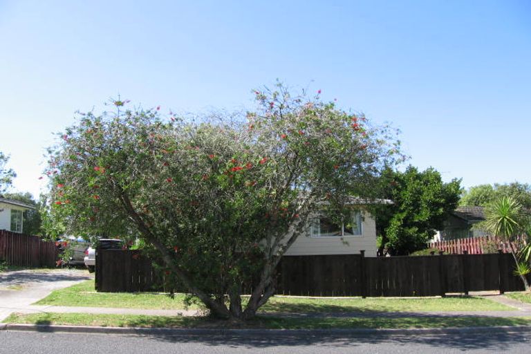 Photo of property in 5 Clensmore Place, Torbay, Auckland, 0630