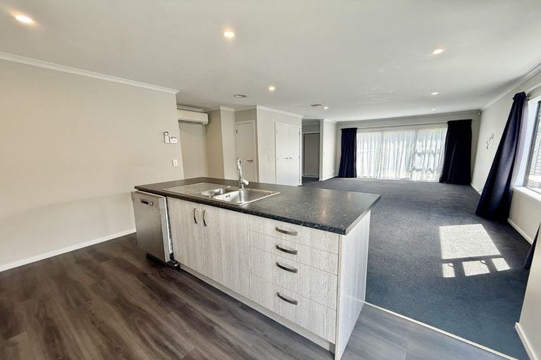 Photo of property in 8 Avalon Park Drive, Avalon, Lower Hutt, 5011