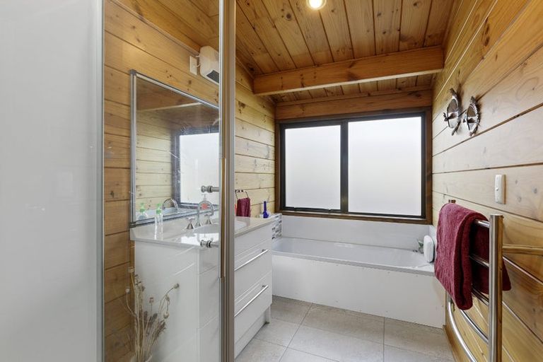 Photo of property in 6a Pilcher Crescent, Naenae, Lower Hutt, 5011