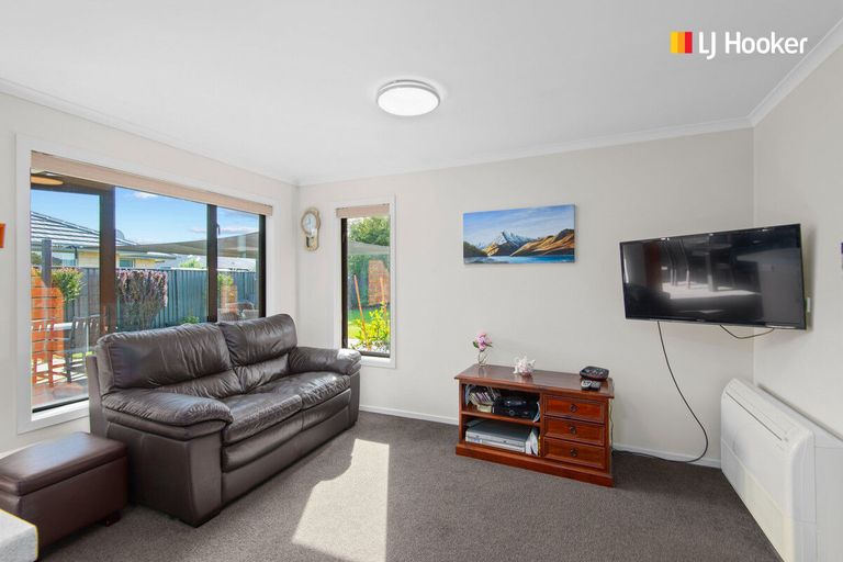 Photo of property in 12 Centre Street, Mosgiel, 9024