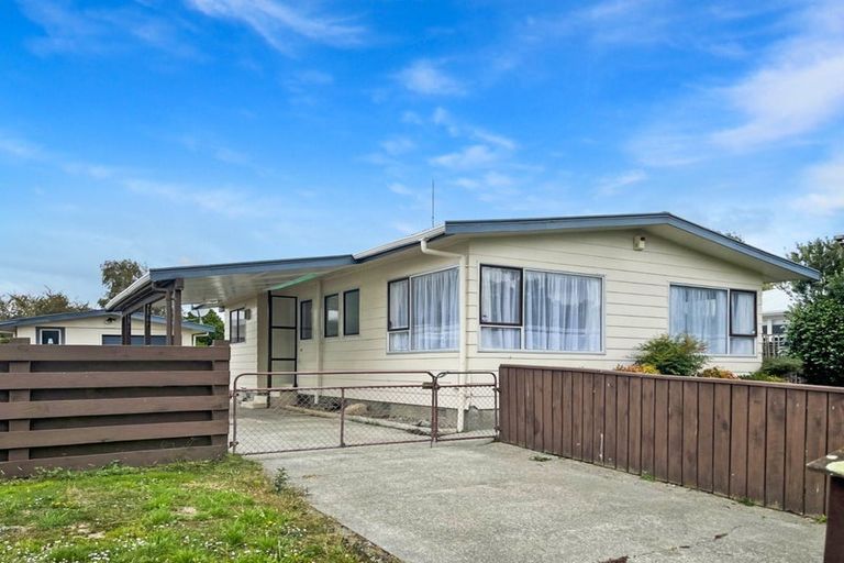 Photo of property in 87 Apollo Parade, Milson, Palmerston North, 4414