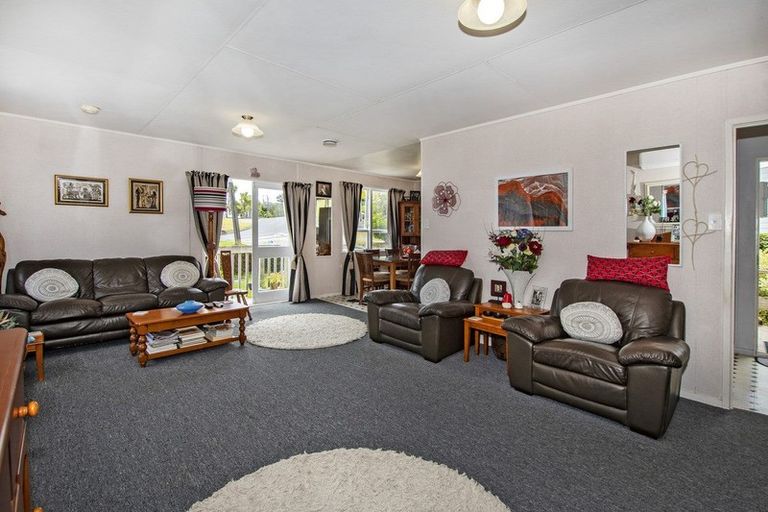 Photo of property in 32 Memorial Drive, Parahaki, Whangarei, 0112