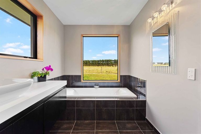 Photo of property in 44 Clear View Lane, Swannanoa, Rangiora, 7475