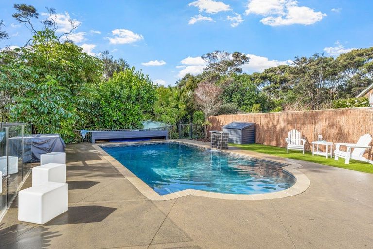 Photo of property in 29b Wicklam Lane, Greenhithe, Auckland, 0632