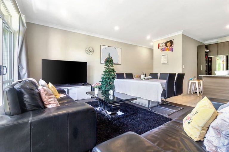 Photo of property in 7/44 Carlos Drive, Flat Bush, Auckland, 2016