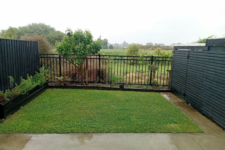 Photo of property in 10 Piripiri Place, Broomfield, Christchurch, 8042