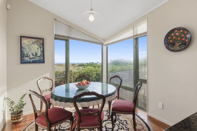 Photo of property in 31 Kapiti Lane, Otaki Beach, Otaki, 5512