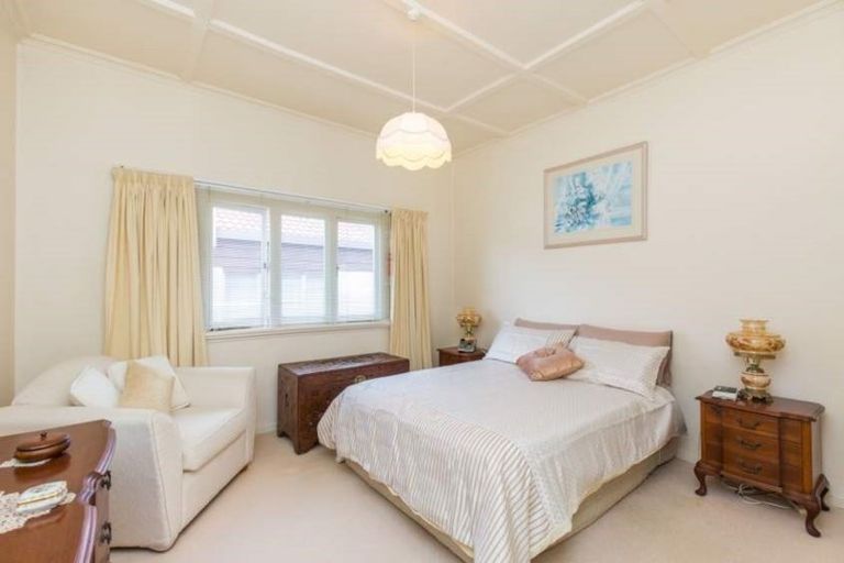 Photo of property in 1/67 Kitchener Road, Milford, Auckland, 0620