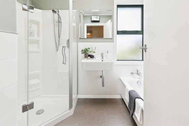 Photo of property in 8 Saint Johns Terrace, Tawa, Wellington, 5028