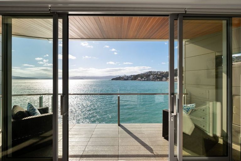Photo of property in Clyde Quay Wharf, 3b/1 Clyde Quay Wharf, Te Aro, Wellington, 6011