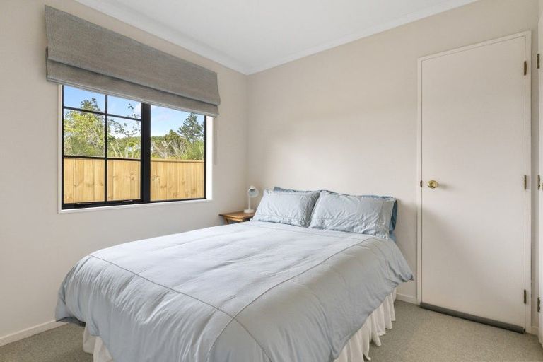 Photo of property in 2/19 Brunette Drive, Acacia Bay, Taupo, 3330