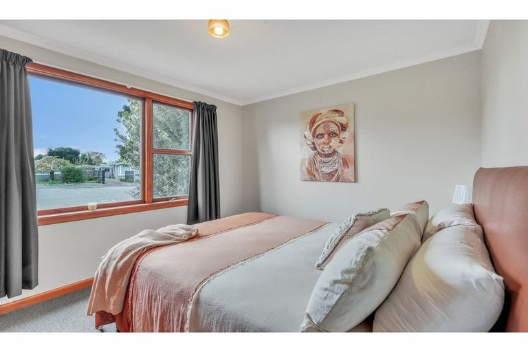 Photo of property in 9 Weston Place, Rangiora, 7400