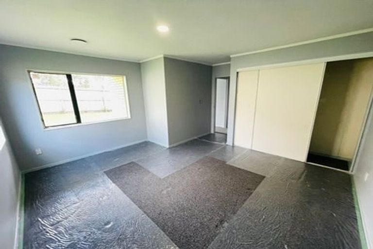 Photo of property in 5 Blueridge Close, Sunnyvale, Auckland, 0612