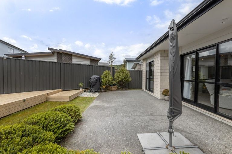 Photo of property in 18 Pateke Drive, Kenepuru, Porirua, 5022