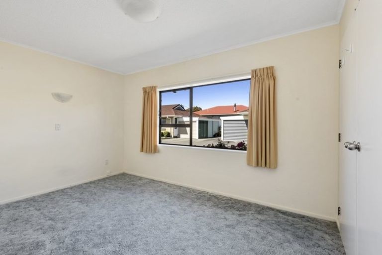 Photo of property in 3/30 Leighton Avenue, Waiwhetu, Lower Hutt, 5010