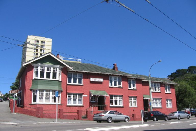 Photo of property in Pukehinau Flats, 4/1 Brooklyn Road, Mount Cook, Wellington, 6011