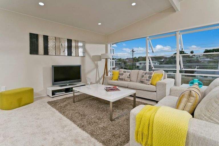 Photo of property in 21 Cassino Street, Bayswater, Auckland, 0622