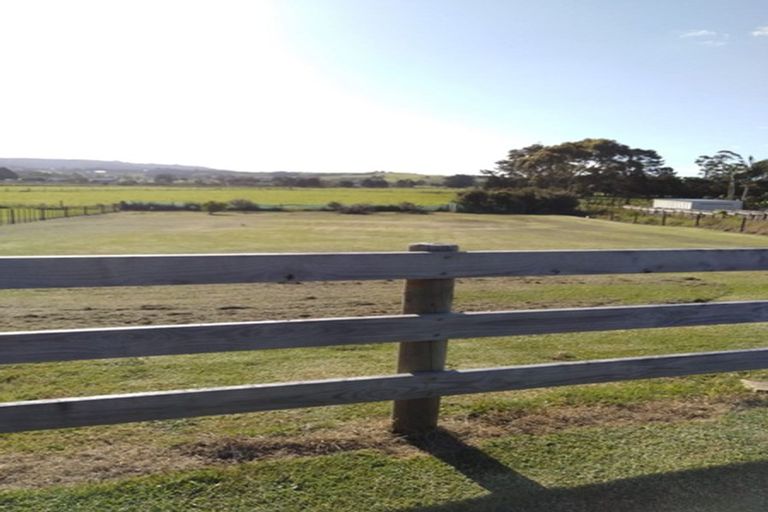 Photo of property in 31 Marsden Point Road, Ruakaka, 0116