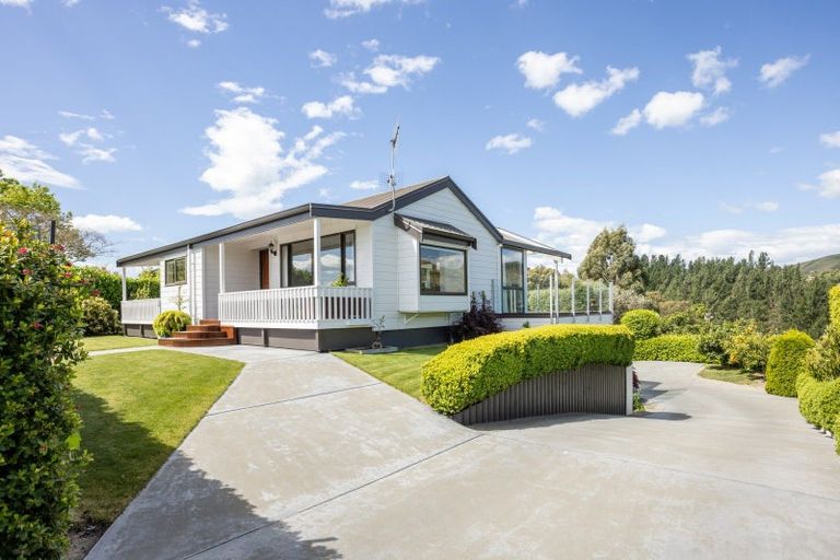 Photo of property in 37 Hikanui Drive, Havelock North, 4130