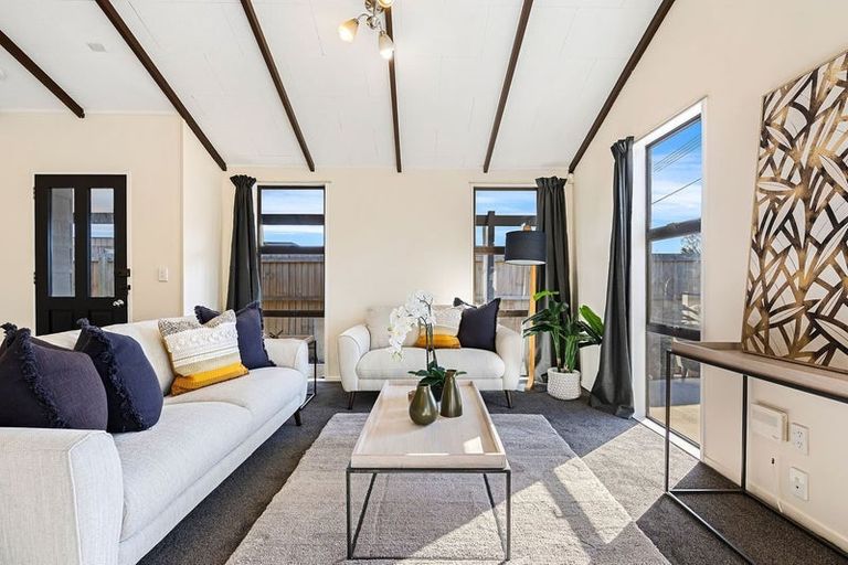 Photo of property in 2/42 Heywood Terrace, Richmond, Christchurch, 8013