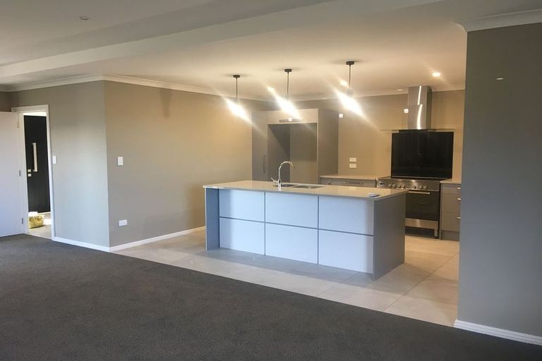 Photo of property in 64 Watkins Drive, Rangiora, 7400