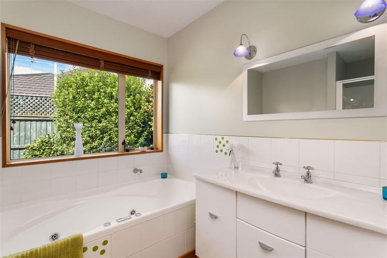 Photo of property in 11 Pentland Drive, Belfast, Christchurch, 8051