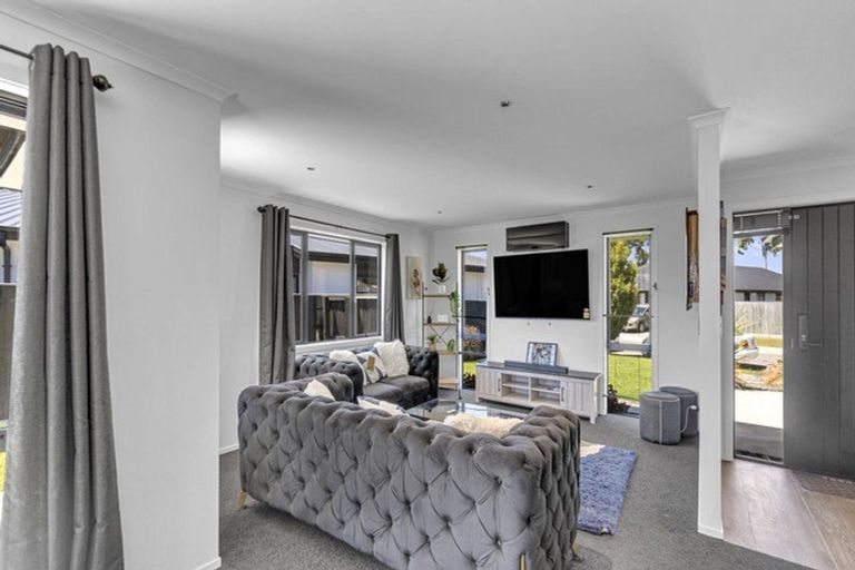 Photo of property in 22 John Raven Lane, Woodend, 7610