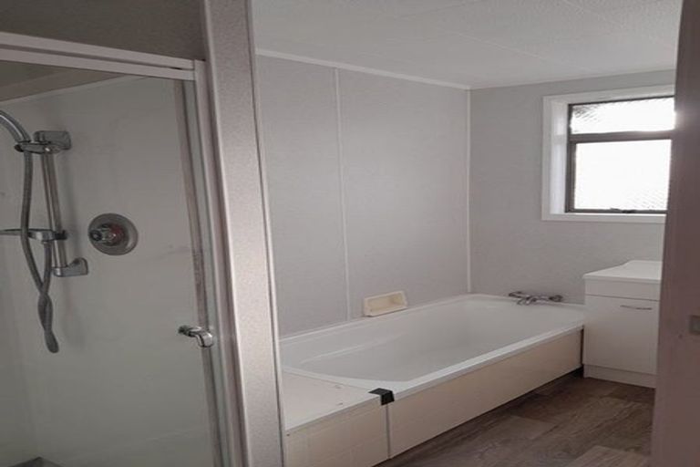 Photo of property in 51 Seddon Street, Takaro, Palmerston North, 4412