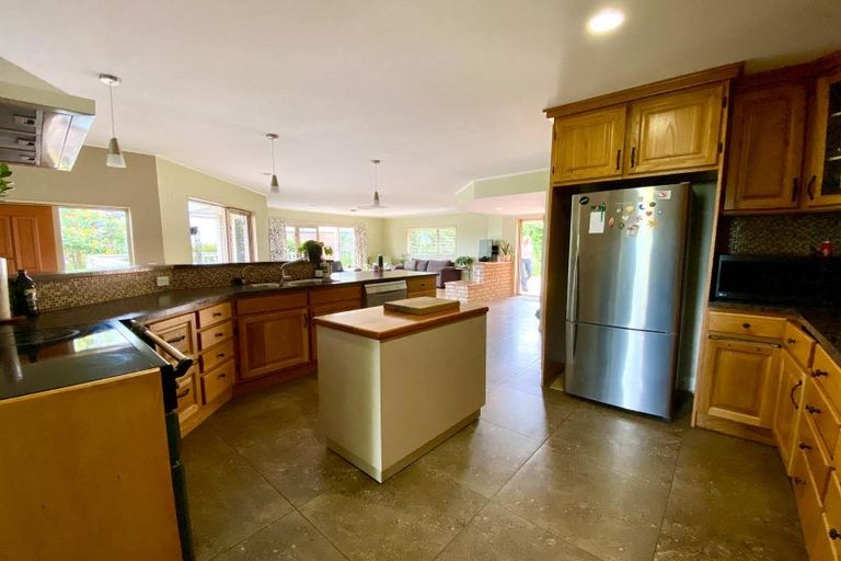 Photo of property in 16 Jackson Place, Pukekohe, 2120