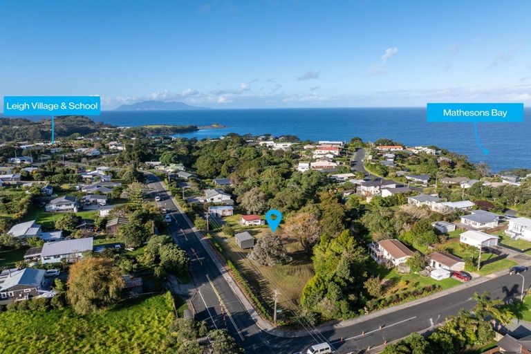 Photo of property in 61 Hauraki Road, Leigh, Warkworth, 0985
