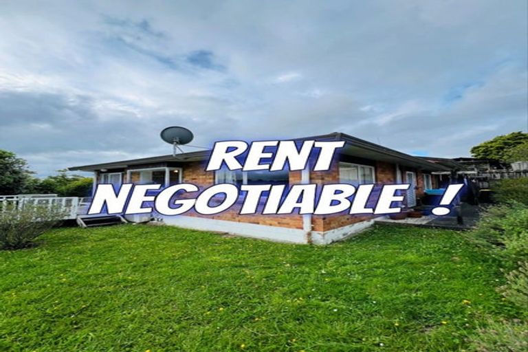 Photo of property in 3/74 West Coast Road, Glen Eden, Auckland, 0602